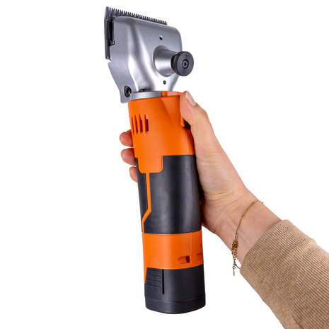 Kneizer CordlessPro Horse &ndash; Esquiladora inal&aacute;mbrica para caballos &ndash; 2 bater&iacute;as y 2 juegos de cuchillas